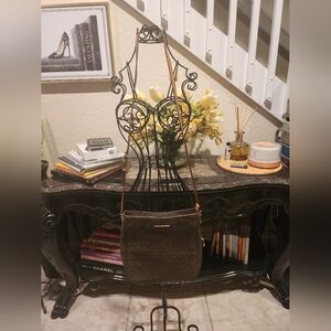 Michael Kors Signature crossbody bag
